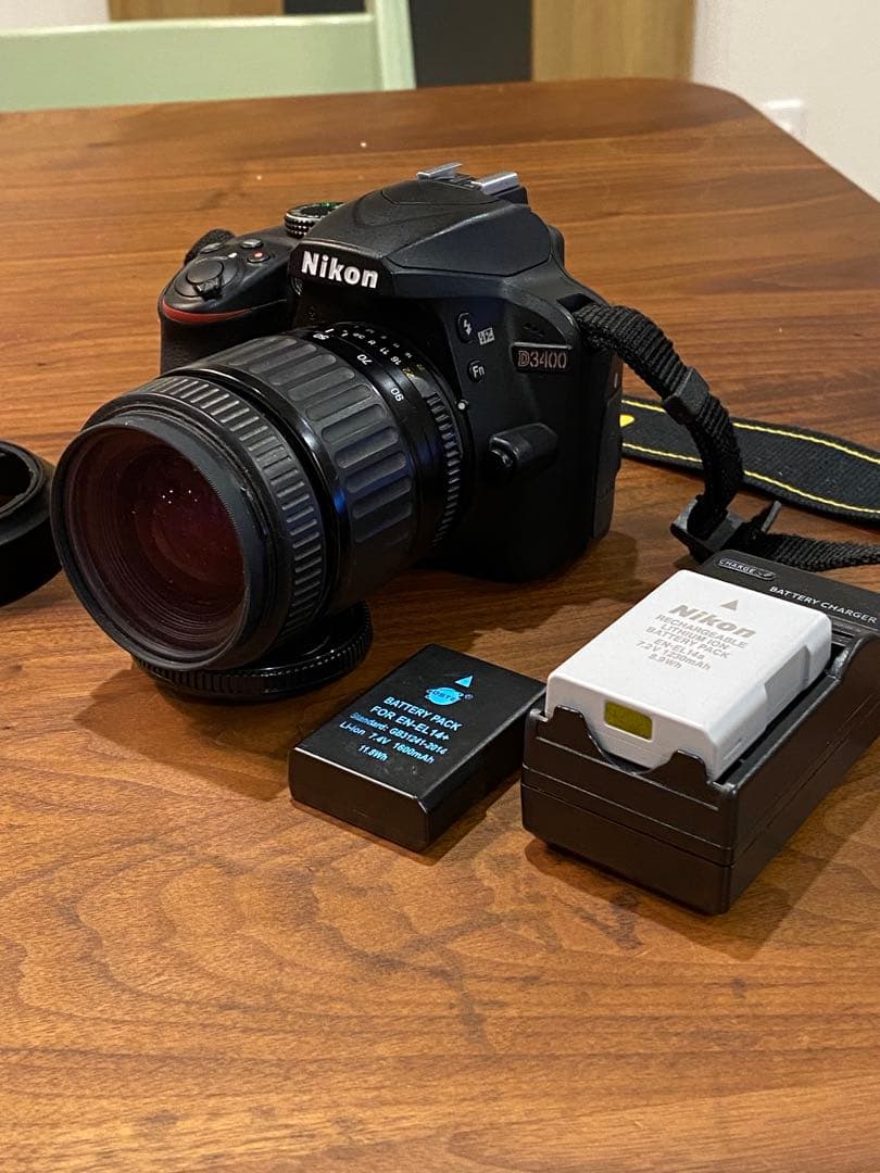 Nikon D3400 デジタル一眼カメラ　動作品　オマケレンズ付　7148枚