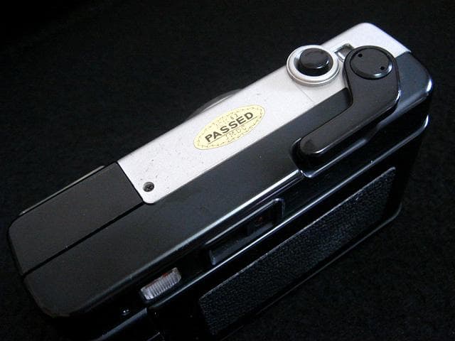 稀少 撮影可 コニカ POP EFJ の海外版 銀 konica フィルムカメラ