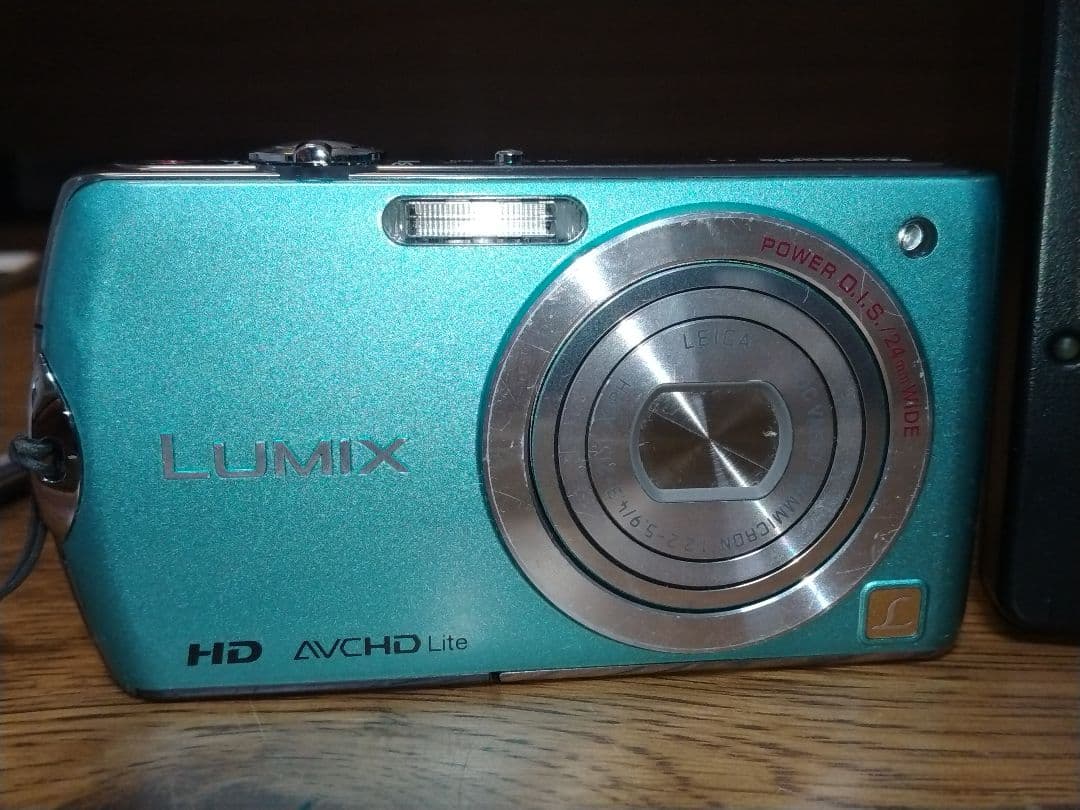 【レア色】 Panasonic デジタルカメラ LUMIX DMC-FX70