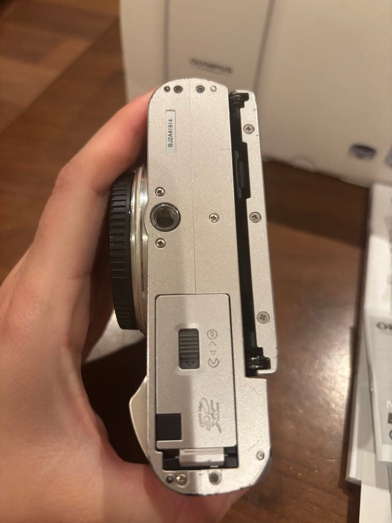 OLYMPUS PEN ミラーレスカメラ 本体と望遠レンズ他付属品