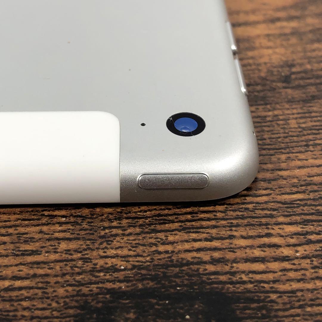 美品 iPad mini 4 64GB au MK732J/A シルバー