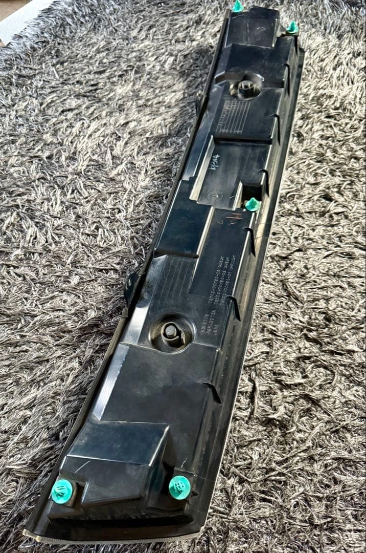 スズキ フロントグリル ワゴンR スティングレー 72110-70K51-0PG