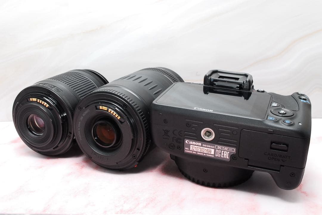 最軽量✨Canon Kiss X7✨一眼レフカメラ✨初心者にもおすすめ