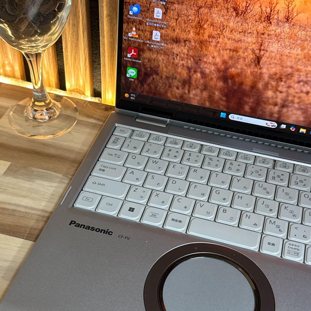 希少タッチパネル式‼️Let's note ☘️メモリ16GB☘大人気ノートパソコン