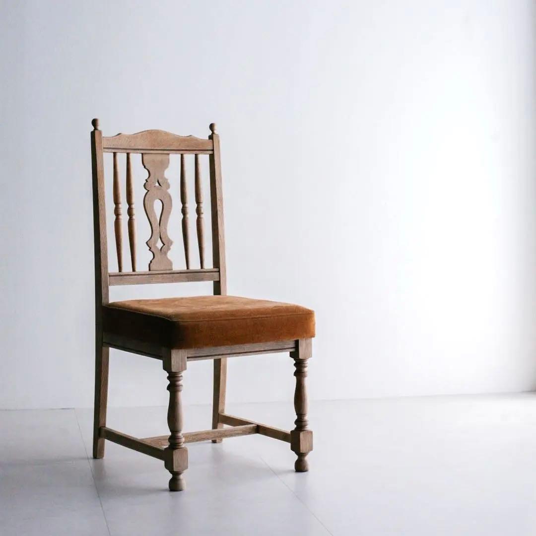 ナラ材　無垢材　白木　モケットチェア　ダイニングチェア　アンティーク　剥離