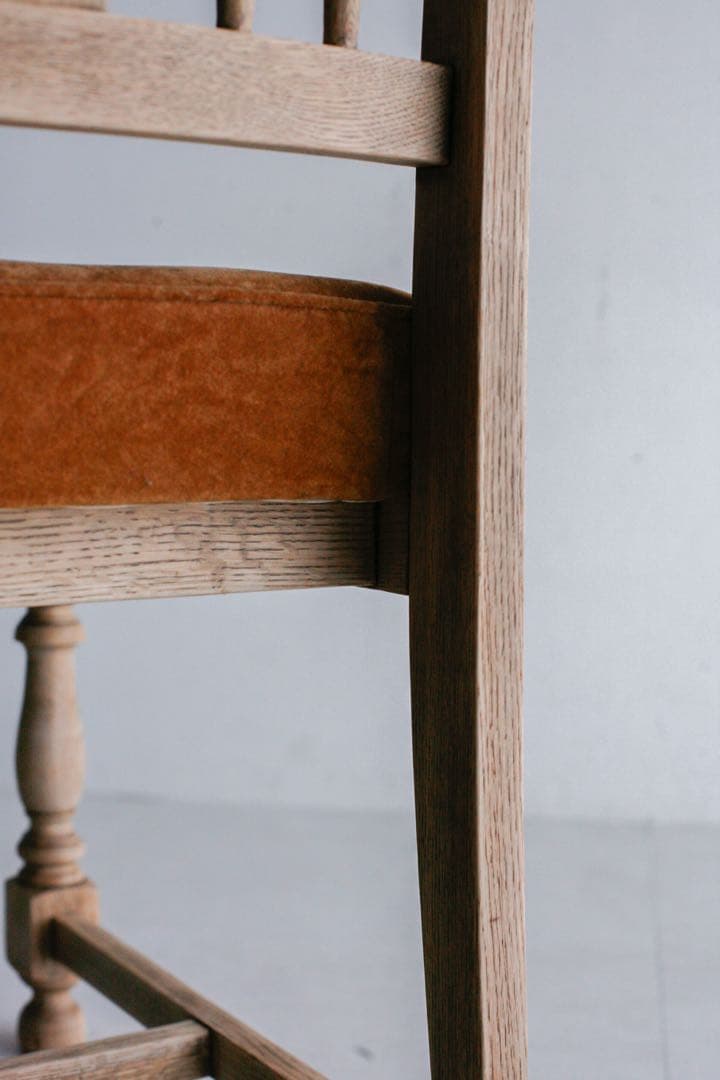 ナラ材　無垢材　白木　モケットチェア　ダイニングチェア　アンティーク　剥離