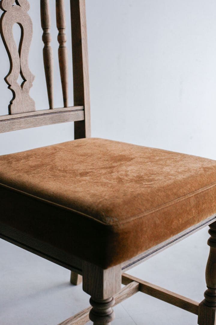 ナラ材　無垢材　白木　モケットチェア　ダイニングチェア　アンティーク　剥離