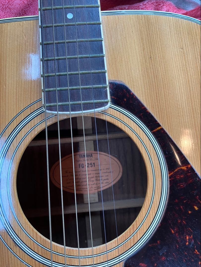 ヤマハ　YAMAHA アコースティックギター　FG−251