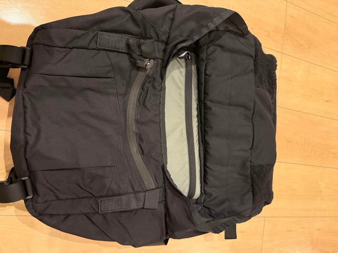 【廃盤】MYSTERYRANCH インベーダー メッセンジャーバッグ BLACK