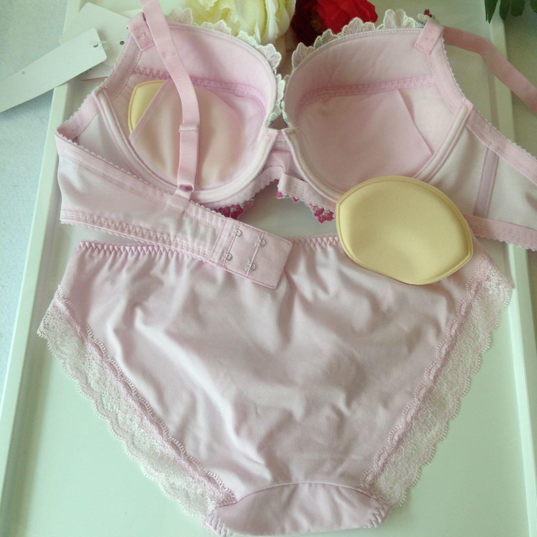 ワコール　ルジェ　リボンブラショーツセット　E75M