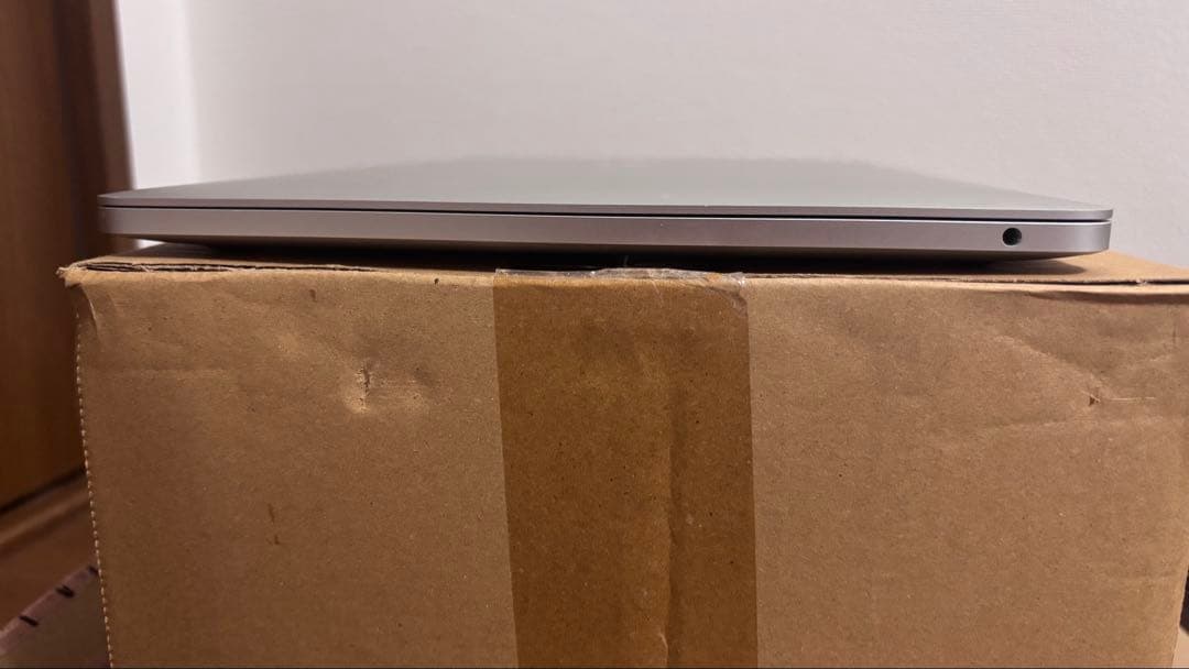 MacBook Pro 13インチ M1 8GB 256GB 初期化済　充電器付