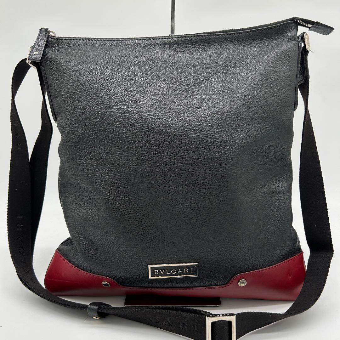 【美品】ブルガリ アーバン ショルダーバッグ レザー 黒 バイカラー 斜め掛け