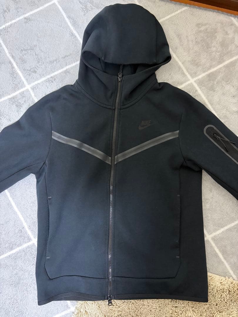 『希少』　Nike 旧テックフリース　上のみ　Mサイズ 正規品　早い者勝ち