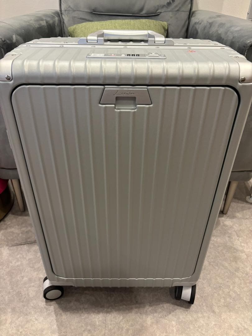 リベティ多機能キャリーケース【マットシルバーMサイズ】36