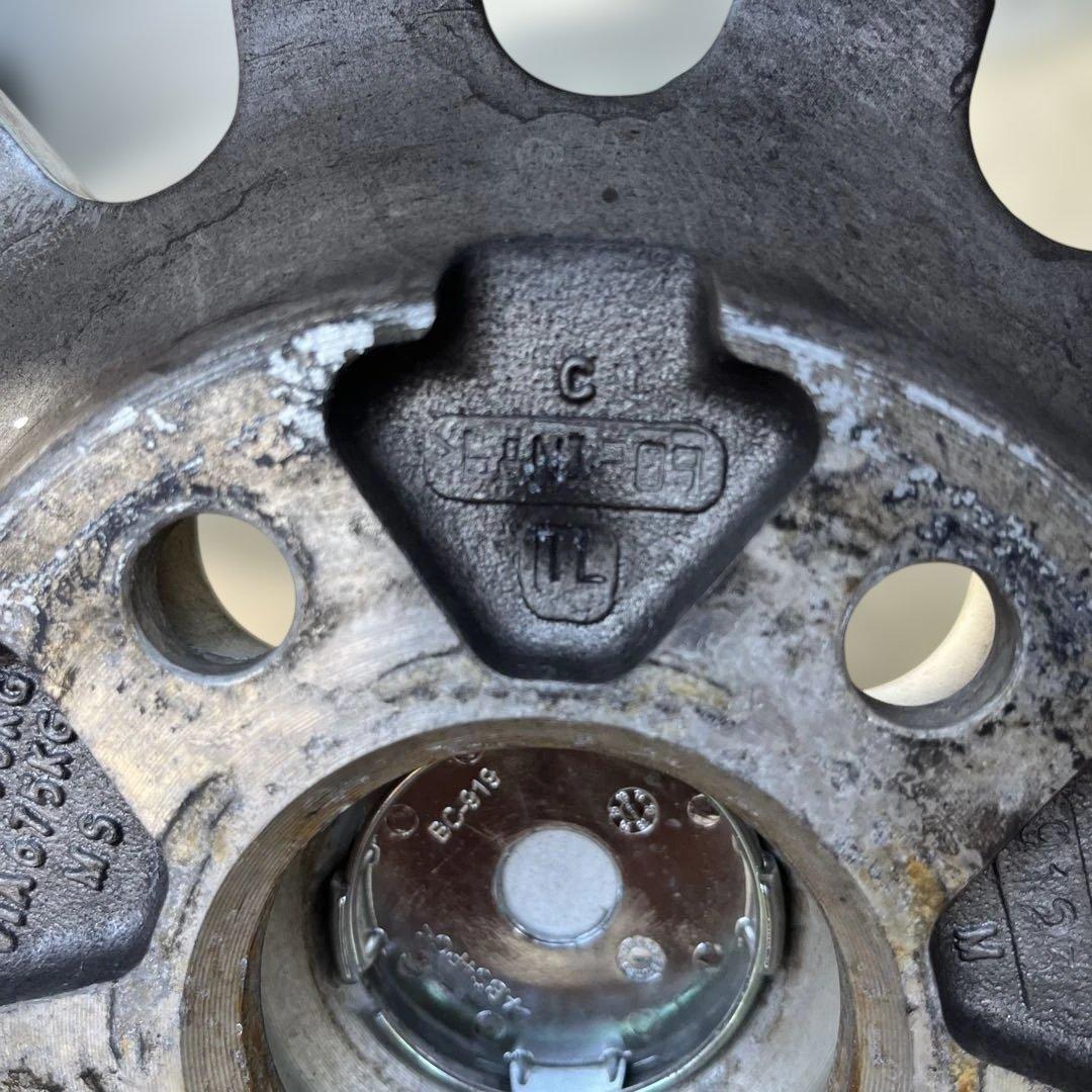 カングー専用ハブリング不要15インチ スポークデザインホイール 4本セット