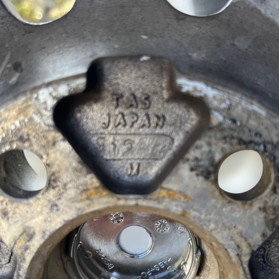 カングー専用ハブリング不要15インチ スポークデザインホイール 4本セット