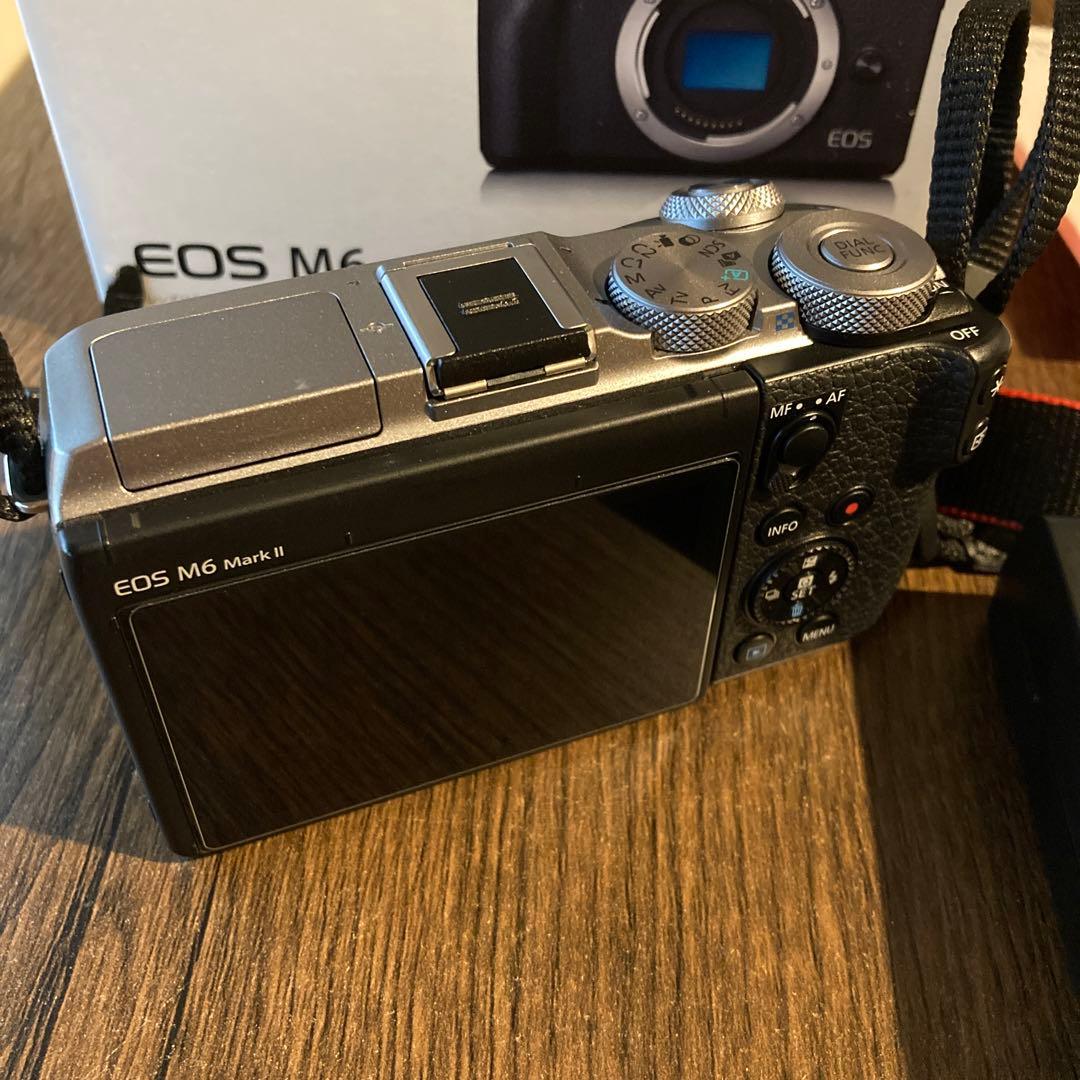 Canon EOS M6 Mark II ミラーレスカメラ【アダプター付き】
