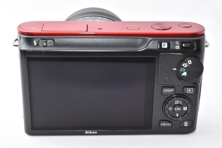 Nikon 1 J1 レッド 10-30mmレンズキット