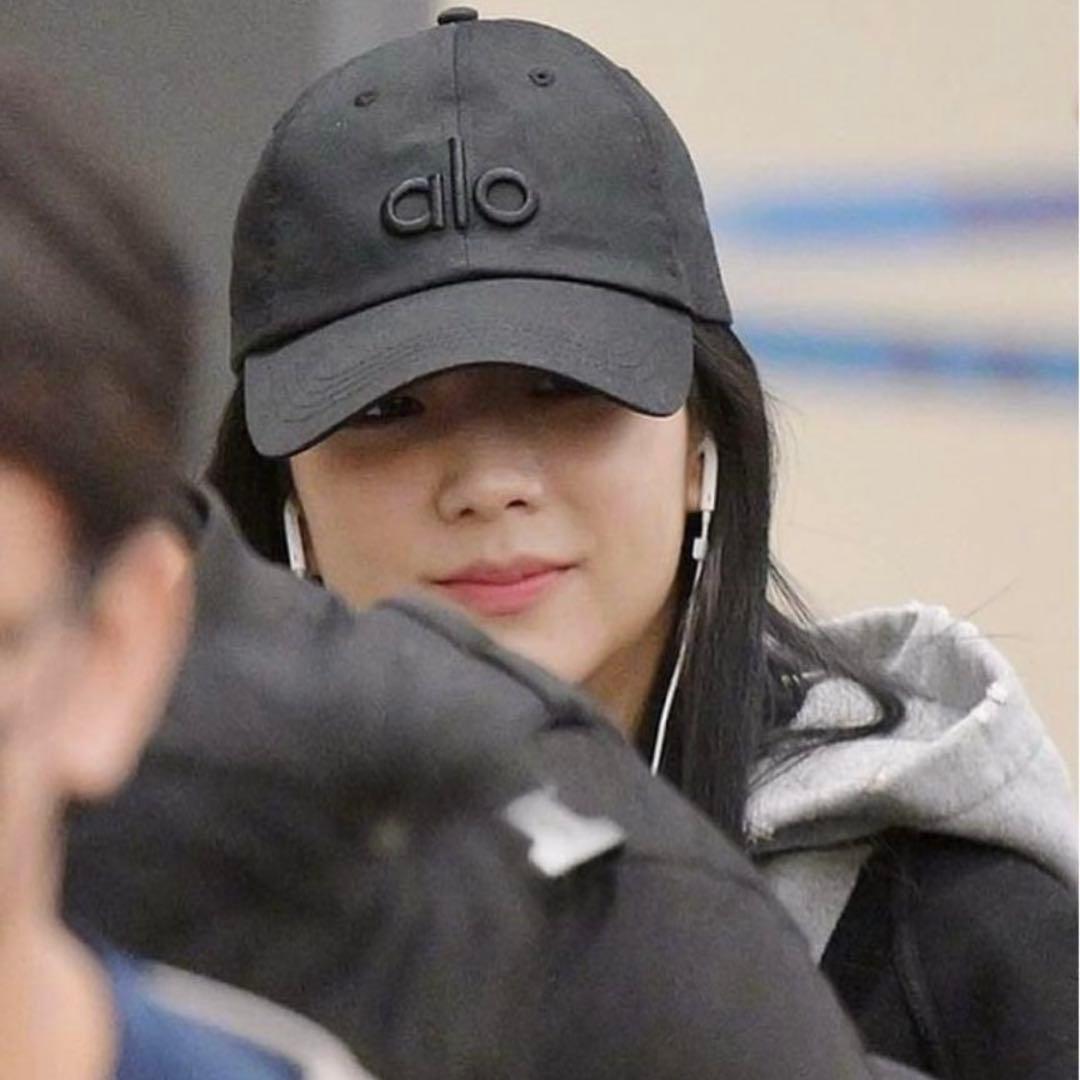 正規品 新品 alo キャップ 即購入ok BLACKPINKジス BTSジン