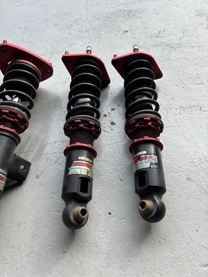 GR86,86,BRZ BLITZ 車高調　サスペンション