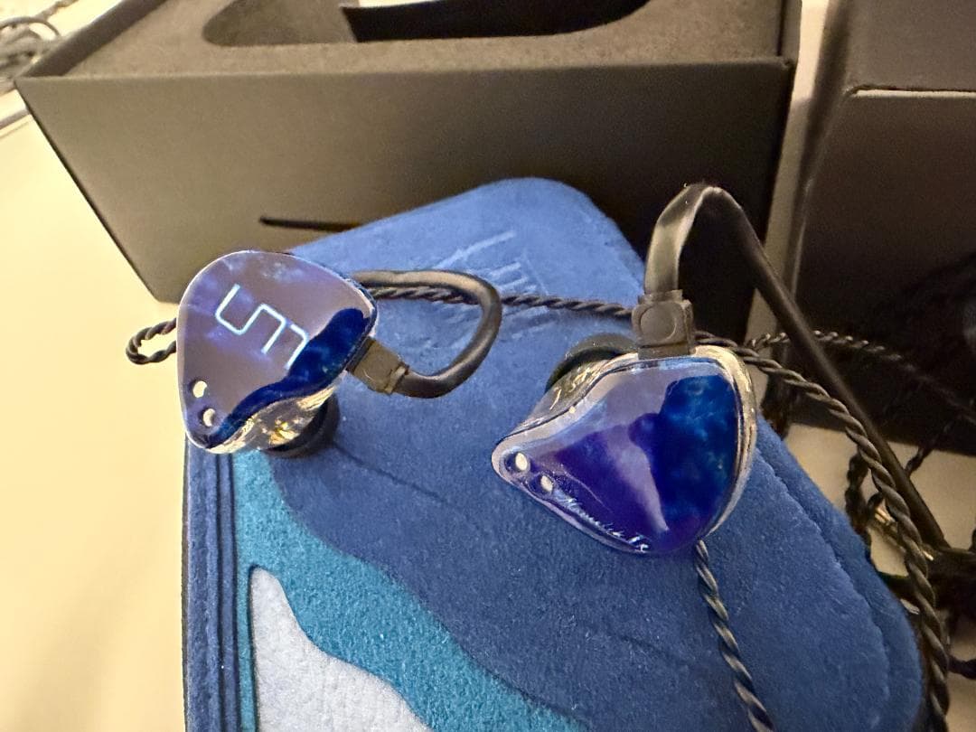 希少　美品 unique melody MAVERICK II R 限定モデル