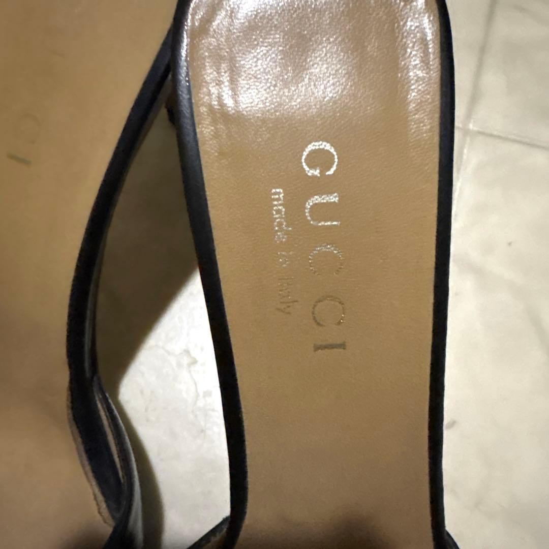 GUCCIエナメルミュール