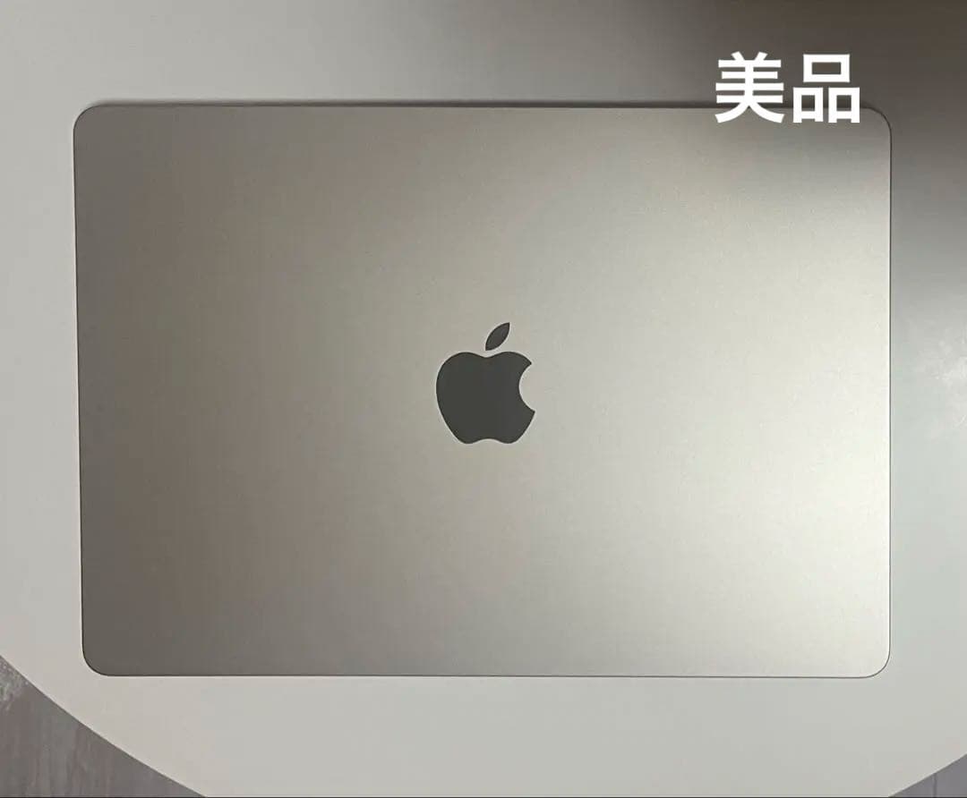 【美品】MacBook AirM2 2022 8GB 245.11GB