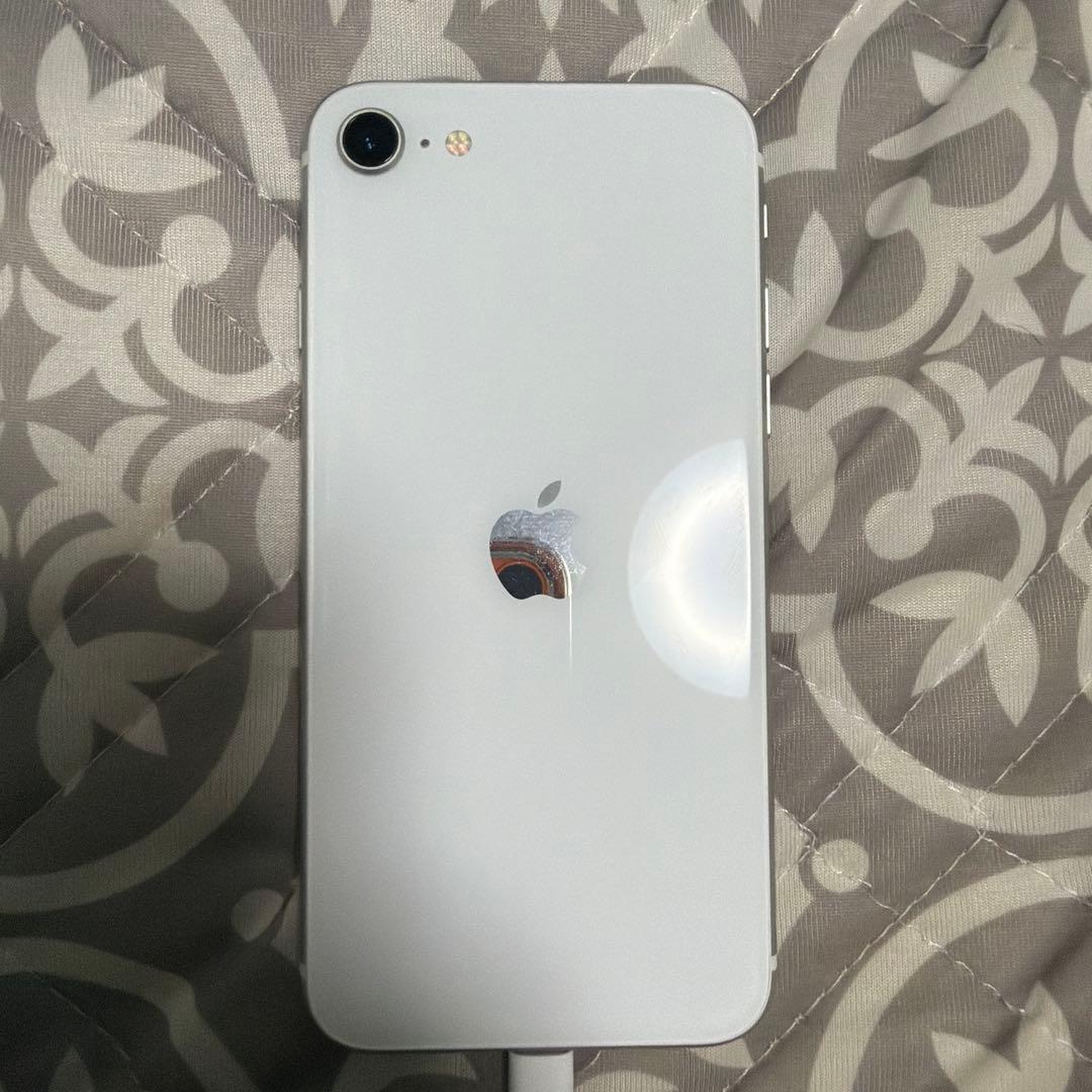 iPhone SE 画面傷あり　動作確認済み