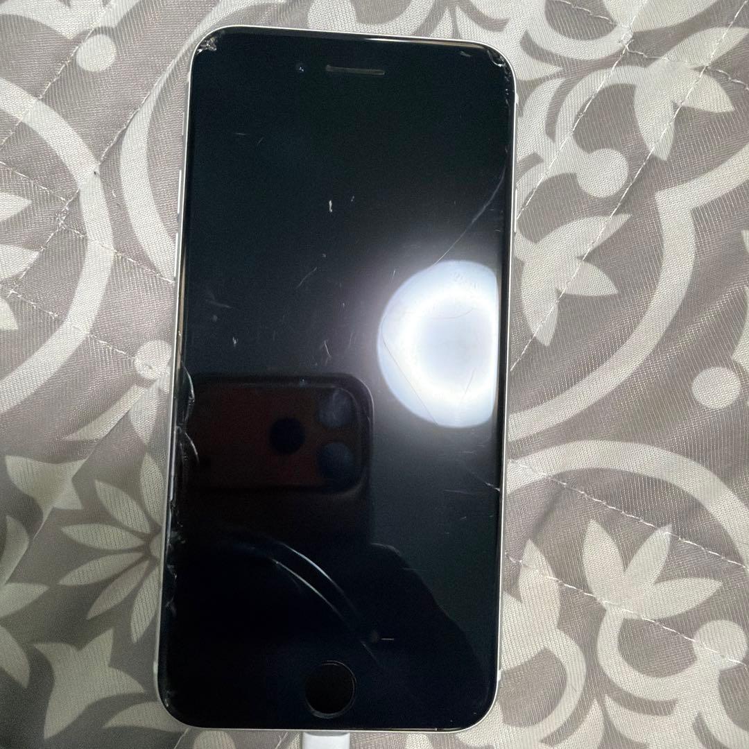 iPhone SE 画面傷あり　動作確認済み