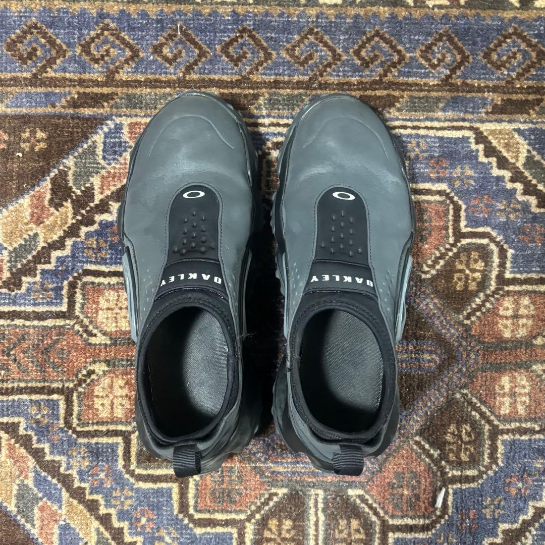 oakley edge icon 28.0 us10 スニーカー