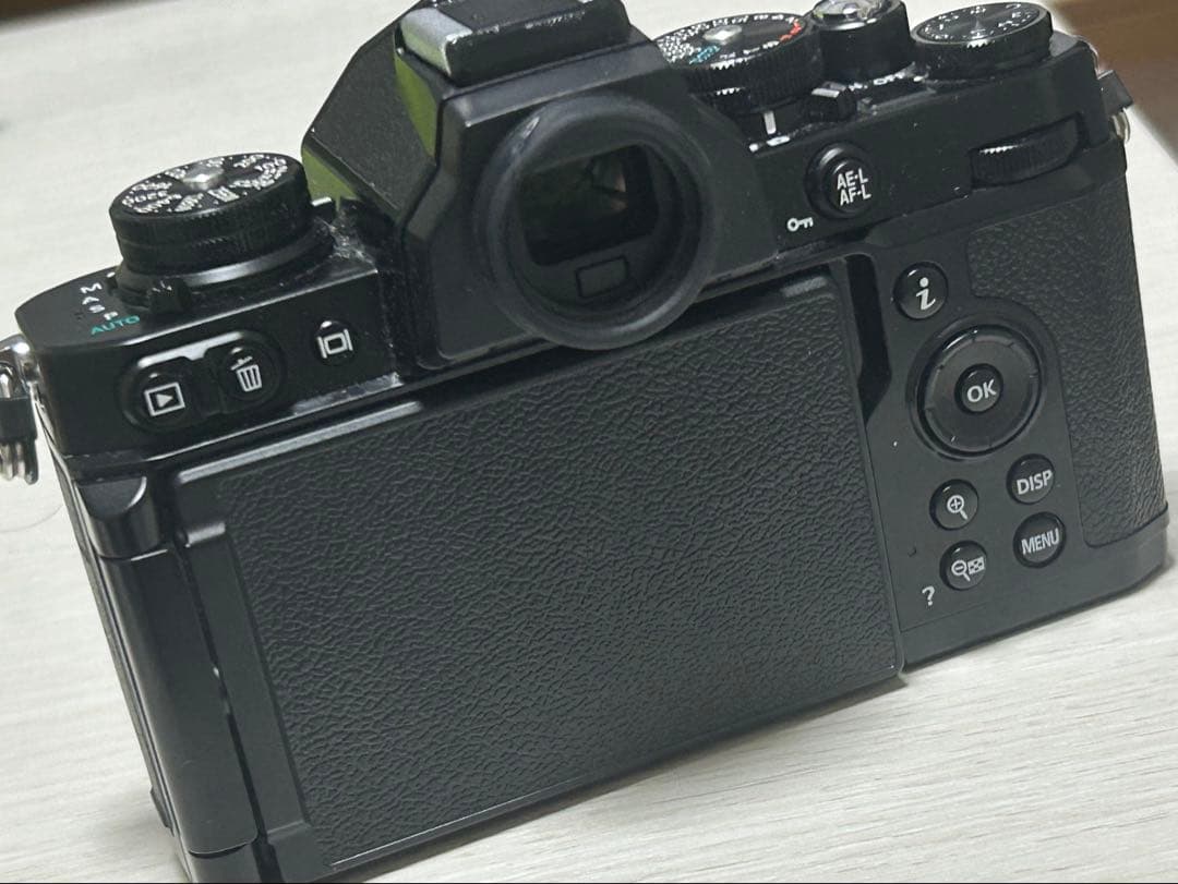 Nikon zfc ボディ　ブラック