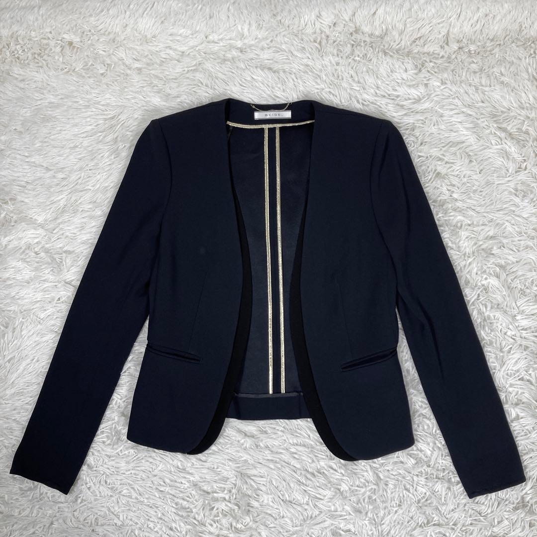 極美品　ベイジ　オンワード　セットアップスーツ　ノーカラー　ネイビー　Sサイズ