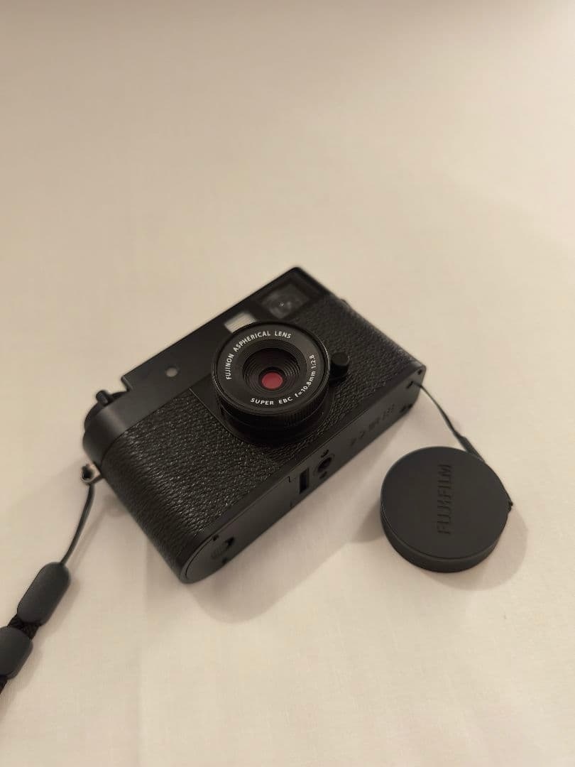 Fujifilm Xhalf ブラック コンパクトデジタルカメラ