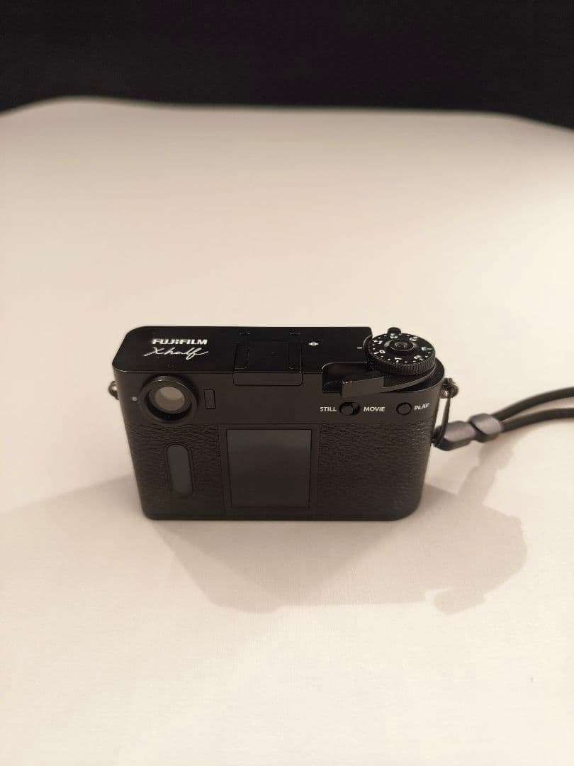Fujifilm Xhalf ブラック コンパクトデジタルカメラ