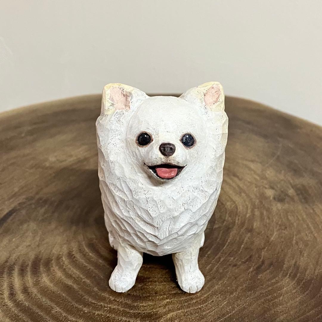 木彫りのチワワ(クリーム)