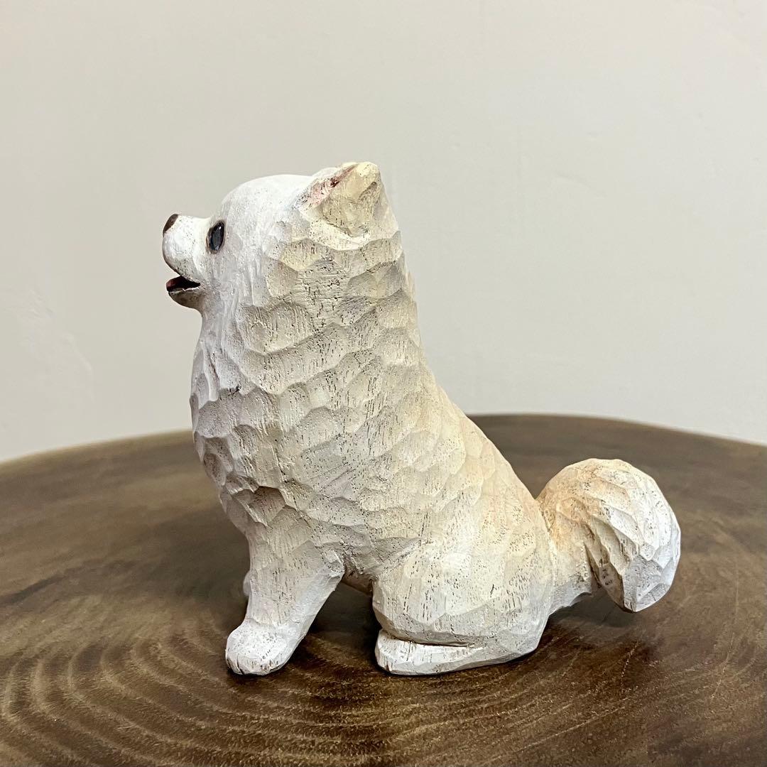 木彫りのチワワ(クリーム)