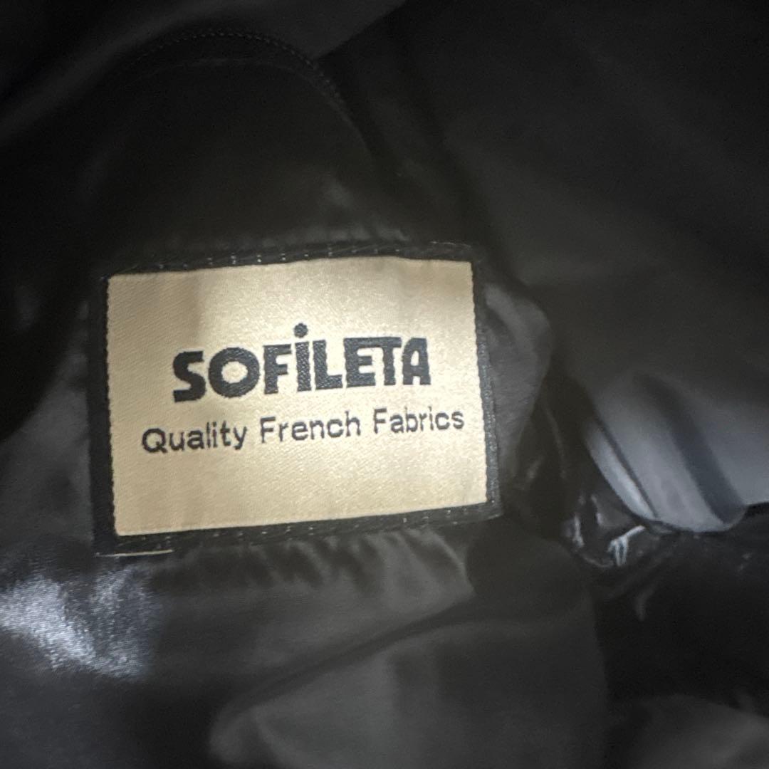 カーハート　光沢　ファー　ダウンジャケット　SOFILETA ブラック