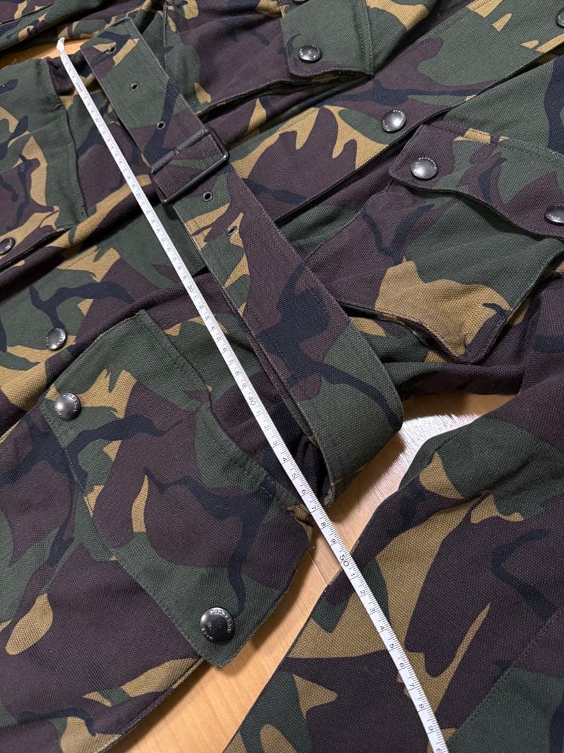 Burberry バーバリー　迷彩 ミリタリージャケット ベルト付き