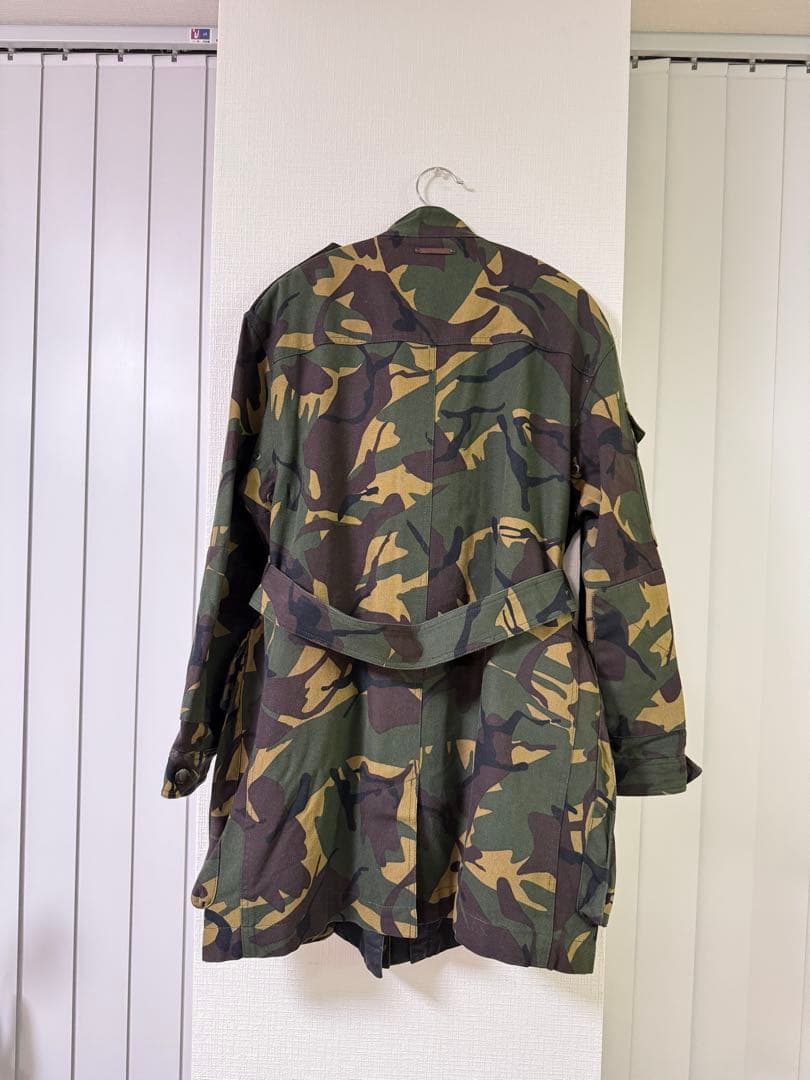 Burberry バーバリー　迷彩 ミリタリージャケット ベルト付き