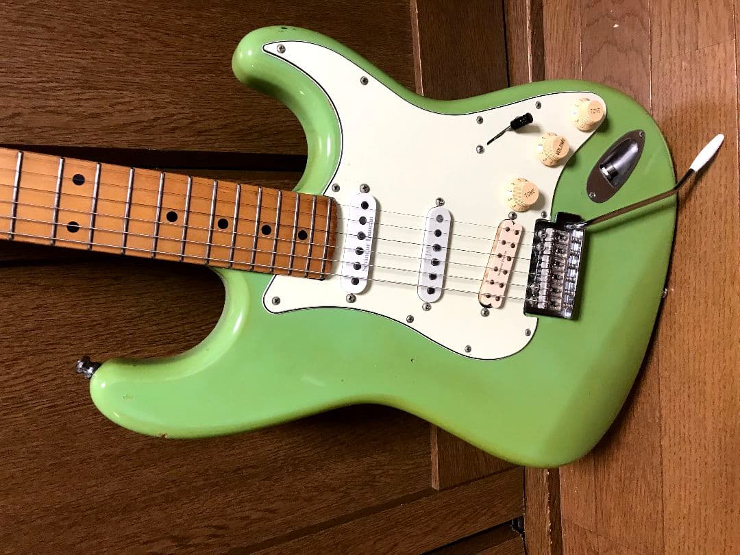 フェンダージャパン ストラト サーフグリーン
