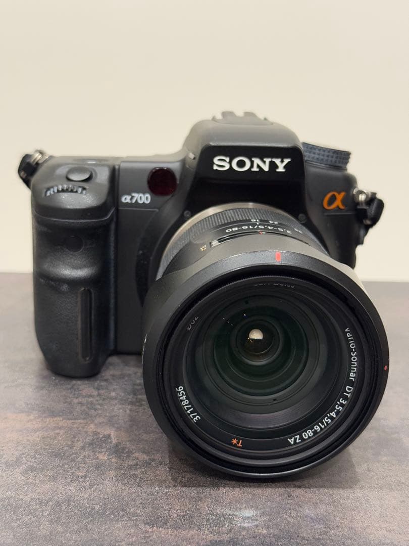 SONY α700 一眼レフカメラ Carl Zeiss 16-80mm
