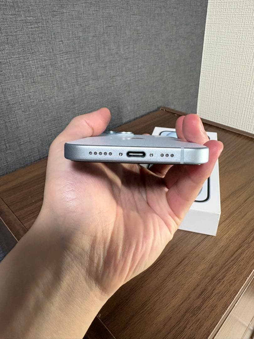 ［美品］Apple iPhone 15 ブルー 128GB 本体　SIMフリー