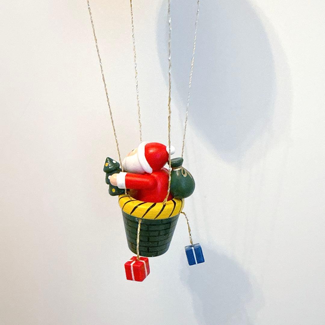 ドイツ　ケーテウォルファルト　クリスマスオーナメント 気球に乗ったサンタ