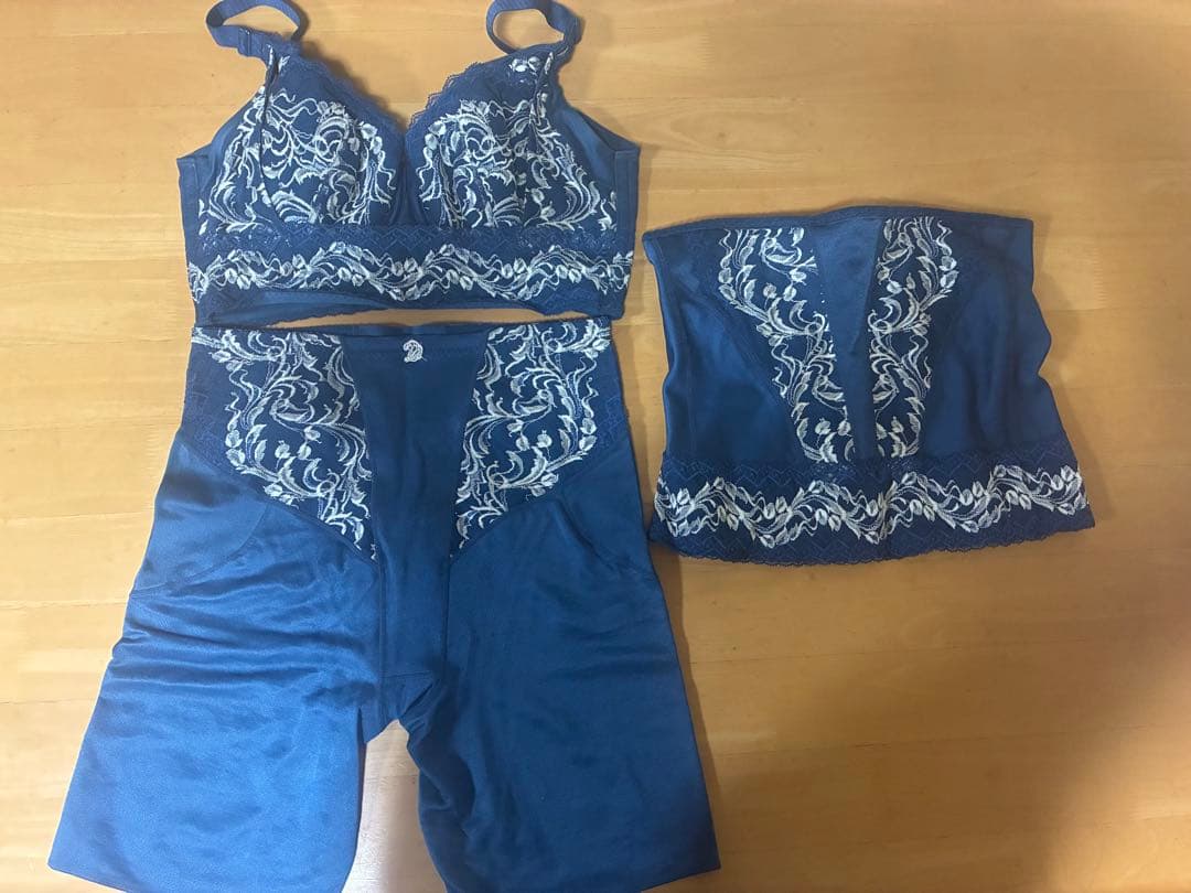 リベルディーニュ刺繍入り 下着3点セット