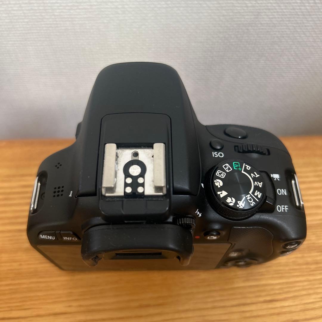 Canon EOS Kiss X7 デジタル一眼レフカメラ　ダブルズームキット