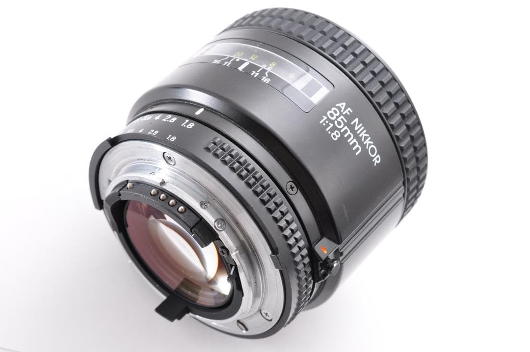Nikon AF NIKKOR 85mm f/1.8　＃美品