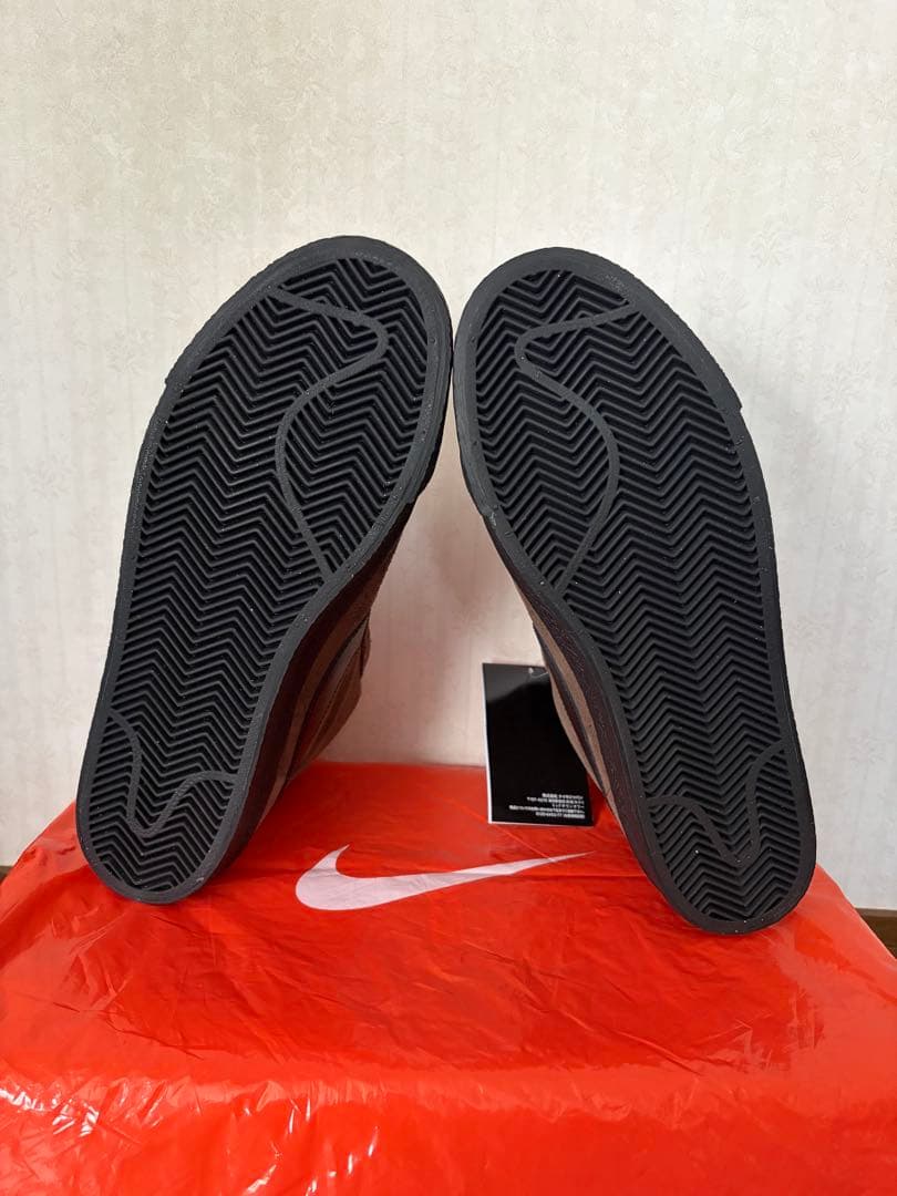 新品未使用　Nike SB Zoom Blazer Mid