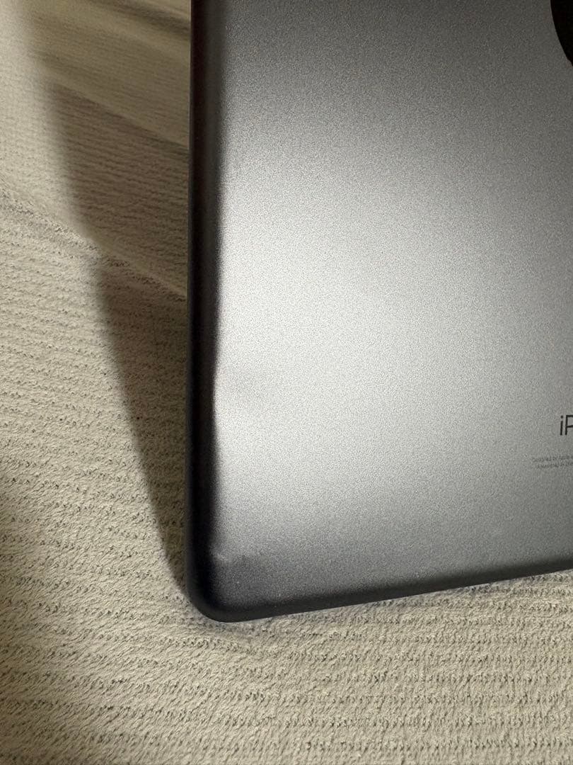 Apple iPad スペースグレー 本体　タブレット