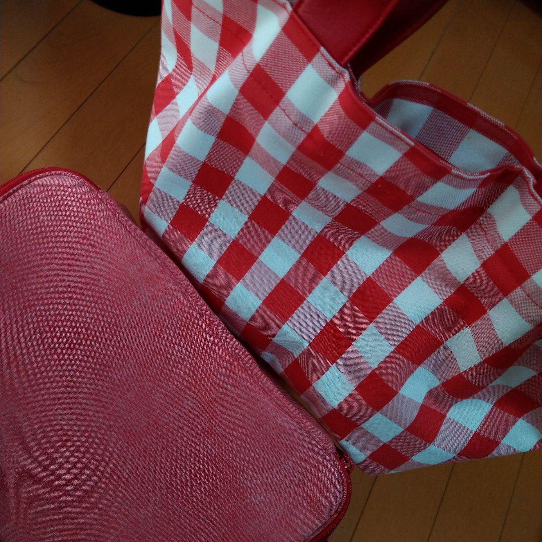 ファミリアショーギンガムチェック美品バッグと新品おむつケース