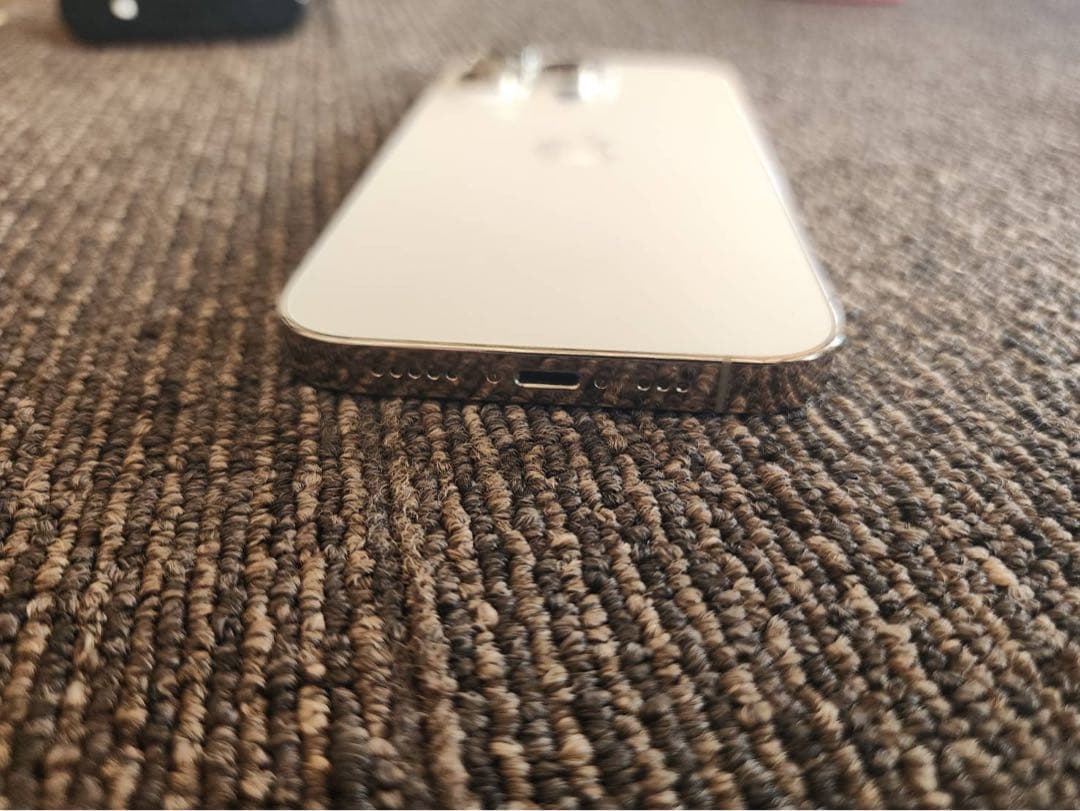 Apple iPhone 14 Pro シルバー 本体 1TB SIMフリー